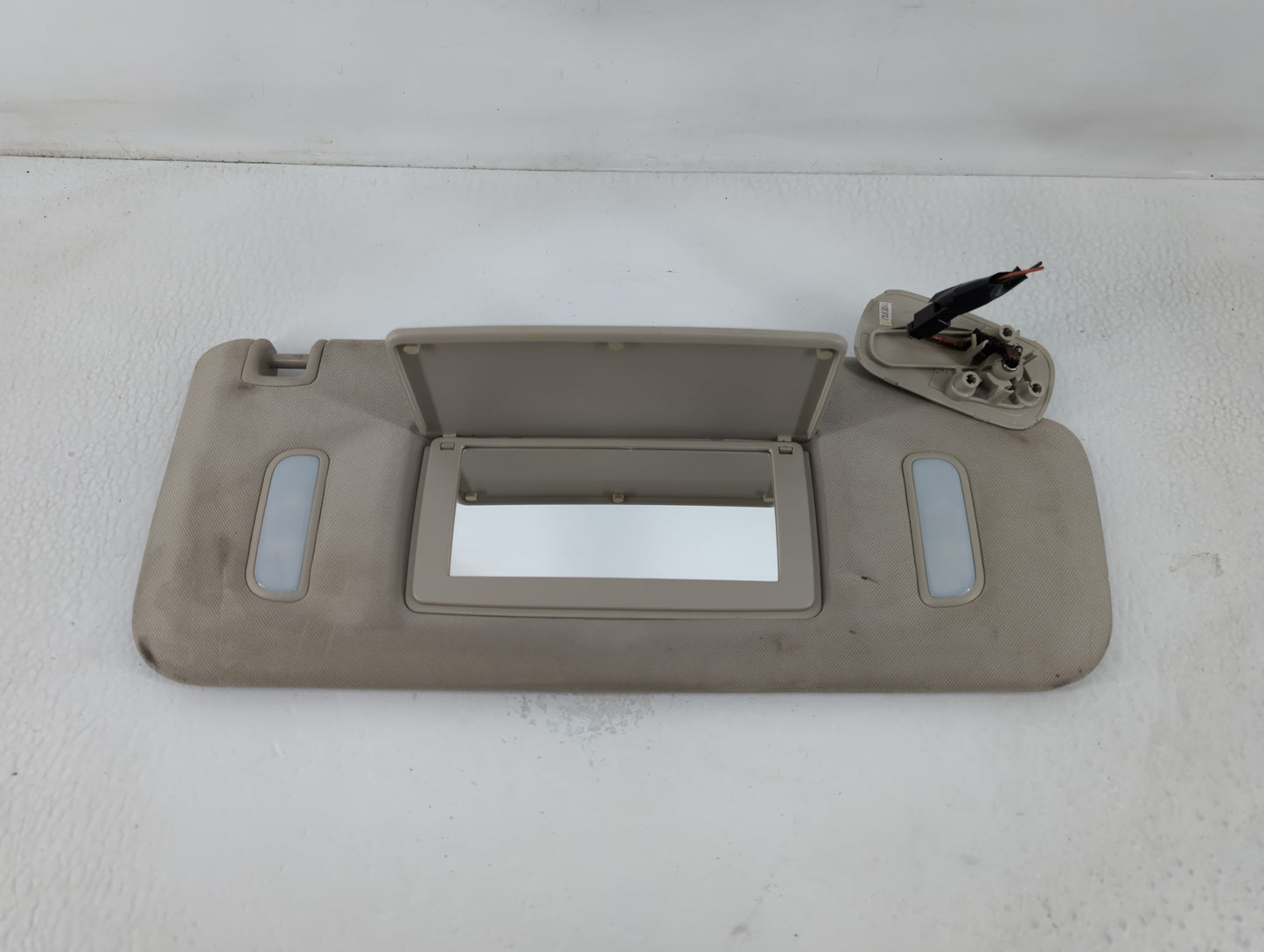2007-2014 Gmc Sierra 2500 Sun Visor Shade Replacement Passenger Right Mirror Fits Fits 2007 2008 2009 2010 2011 2012 2013 20