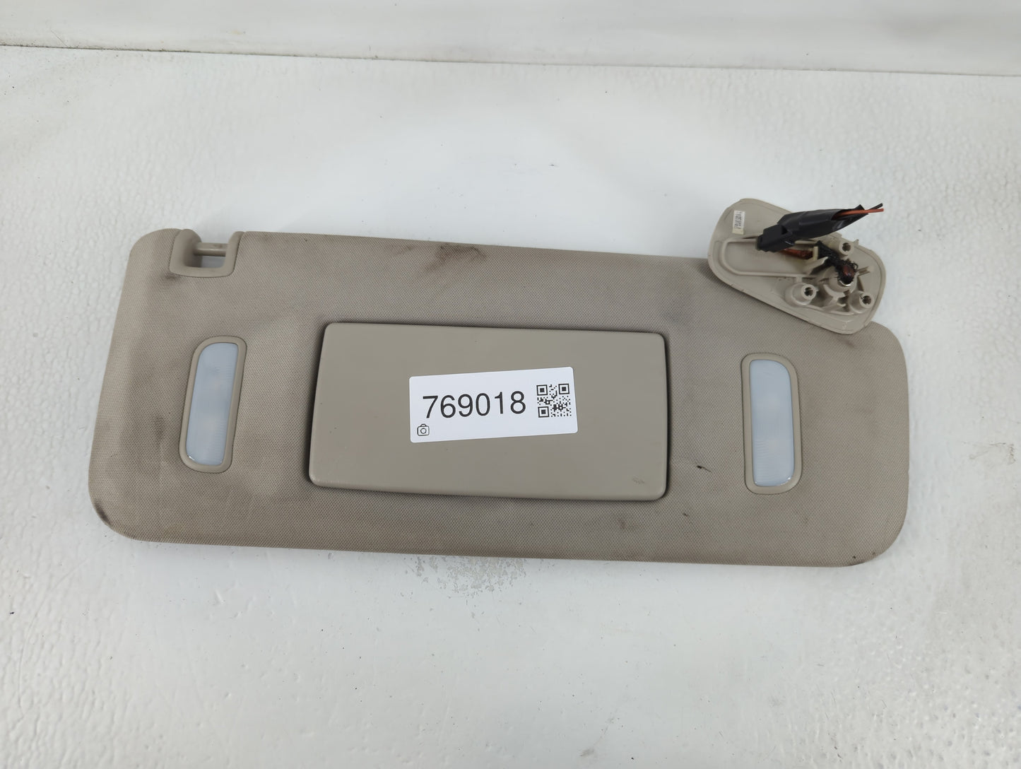 2007-2014 Gmc Sierra 2500 Sun Visor Shade Replacement Passenger Right Mirror Fits Fits 2007 2008 2009 2010 2011 2012 2013 20