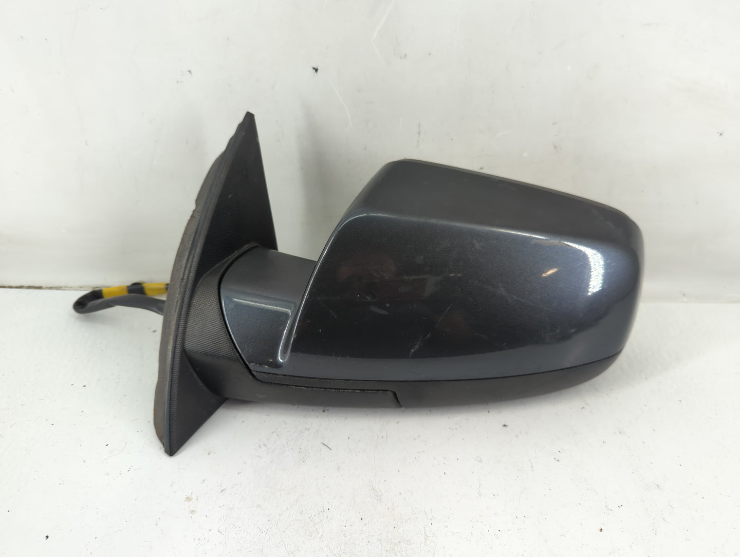 2010-2011 Gmc Terrain Driver Side View Mirror - Left Door Mirror OEM Used - Oemusedautoparts1.com