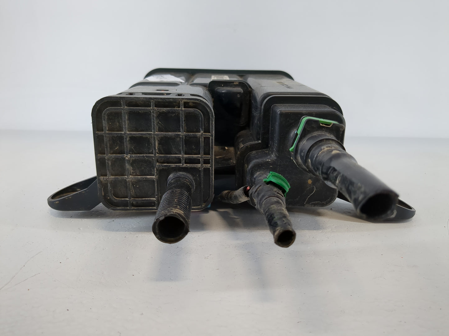 2011 Gmc Terrain Fuel Vapor Charcoal Canister 1116152 - Oemusedautoparts1.com