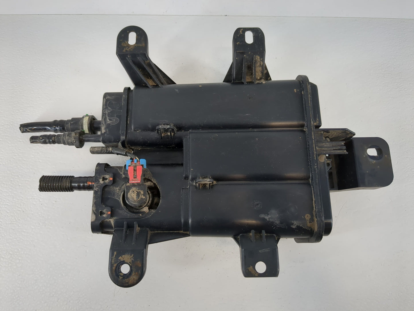 2011 Gmc Terrain Fuel Vapor Charcoal Canister 1116152 - Oemusedautoparts1.com