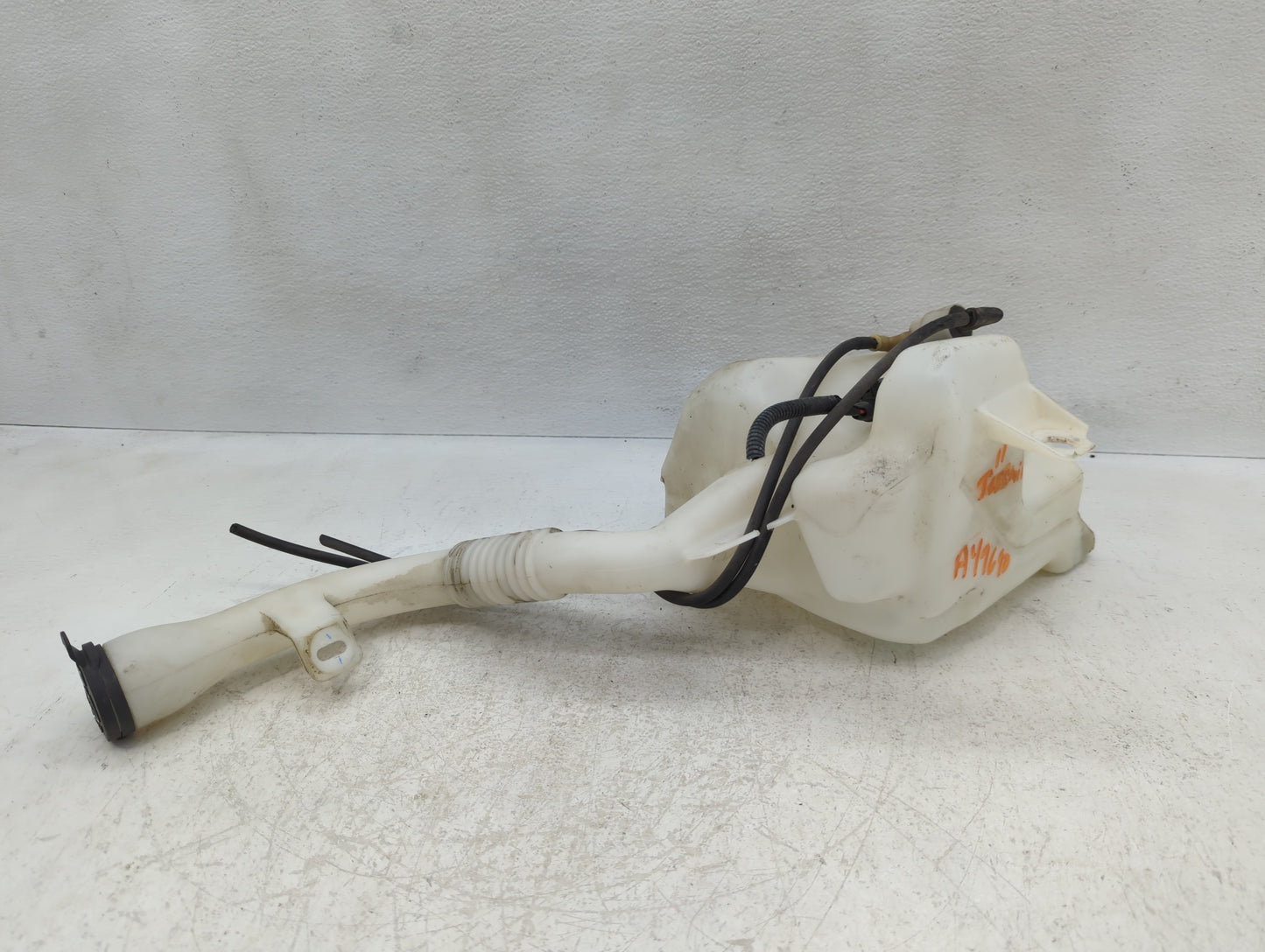 2010-2017 Gmc Terrain Windshield Washer Fluid Reservoir Bottle Oem - Oemusedautoparts1.com