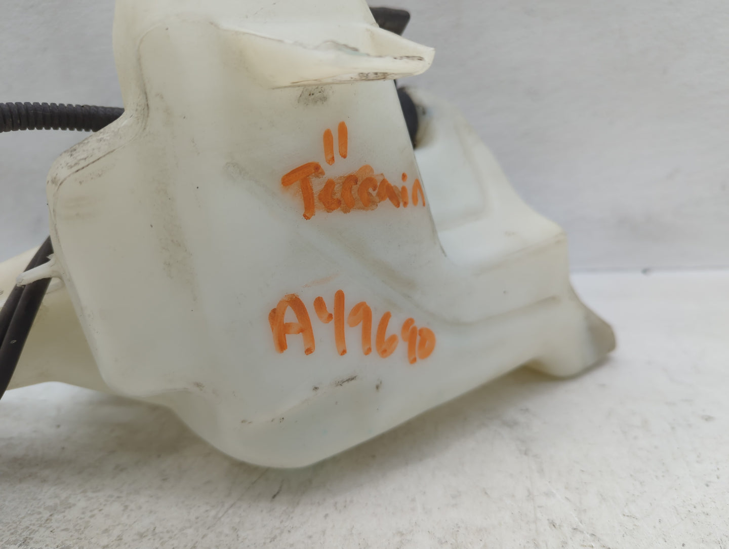 2010-2017 Gmc Terrain Windshield Washer Fluid Reservoir Bottle Oem - Oemusedautoparts1.com