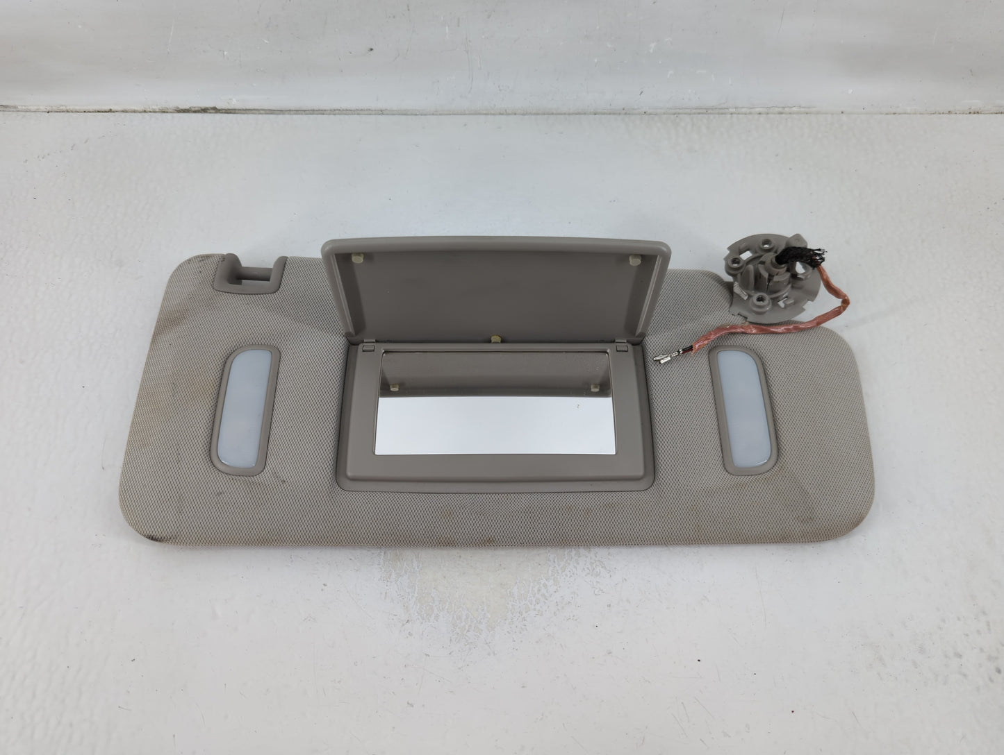 2010-2017 Gmc Terrain Sun Visor Shade Replacement Passenger Right Mirror Fits Fits 2010 2011 2012 2013 2014 2015 2016 2017 O