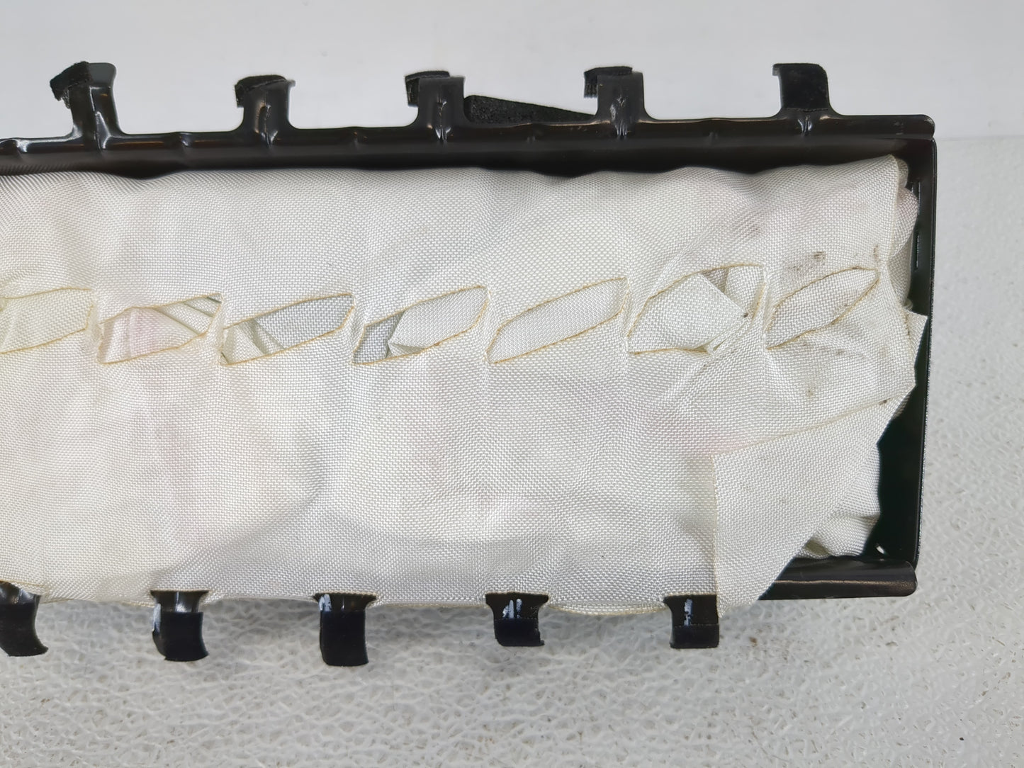 2011-2012 Gmc Terrain Air Bag Passenger Right Dashboard OEM P/N:AL1249M110BEU Fits Fits 2011 2012 OEM Used Auto Parts - Oemu