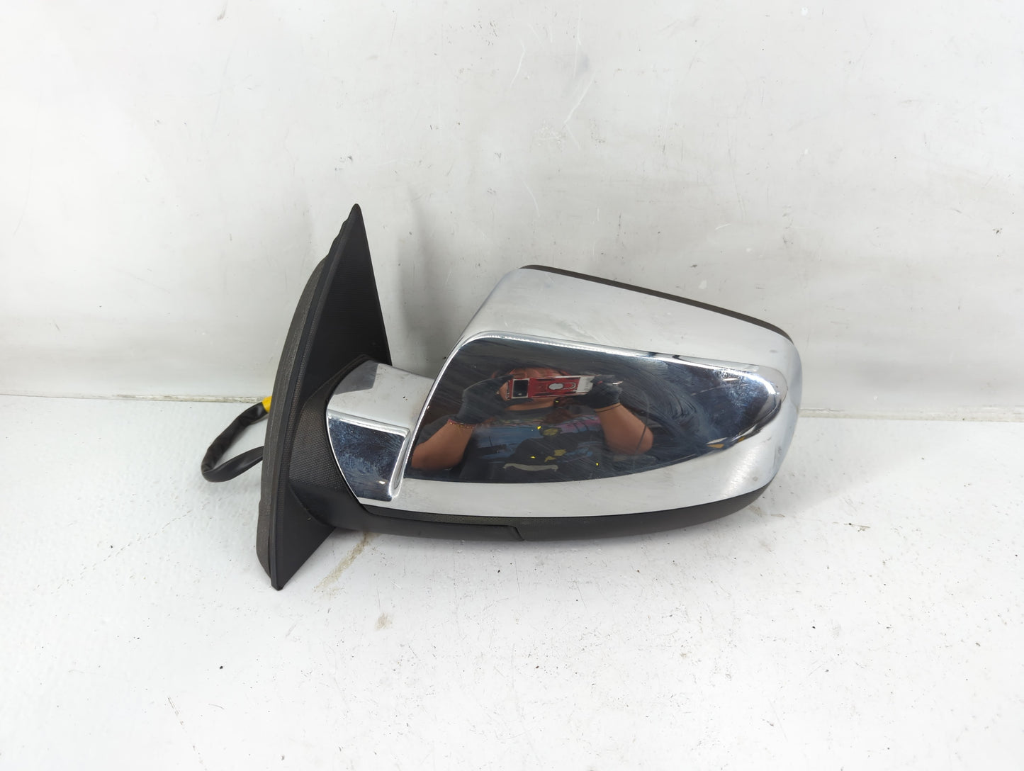 2010-2011 Gmc Terrain Driver Side View Mirror - Left Door Mirror OEM Used - Oemusedautoparts1.com