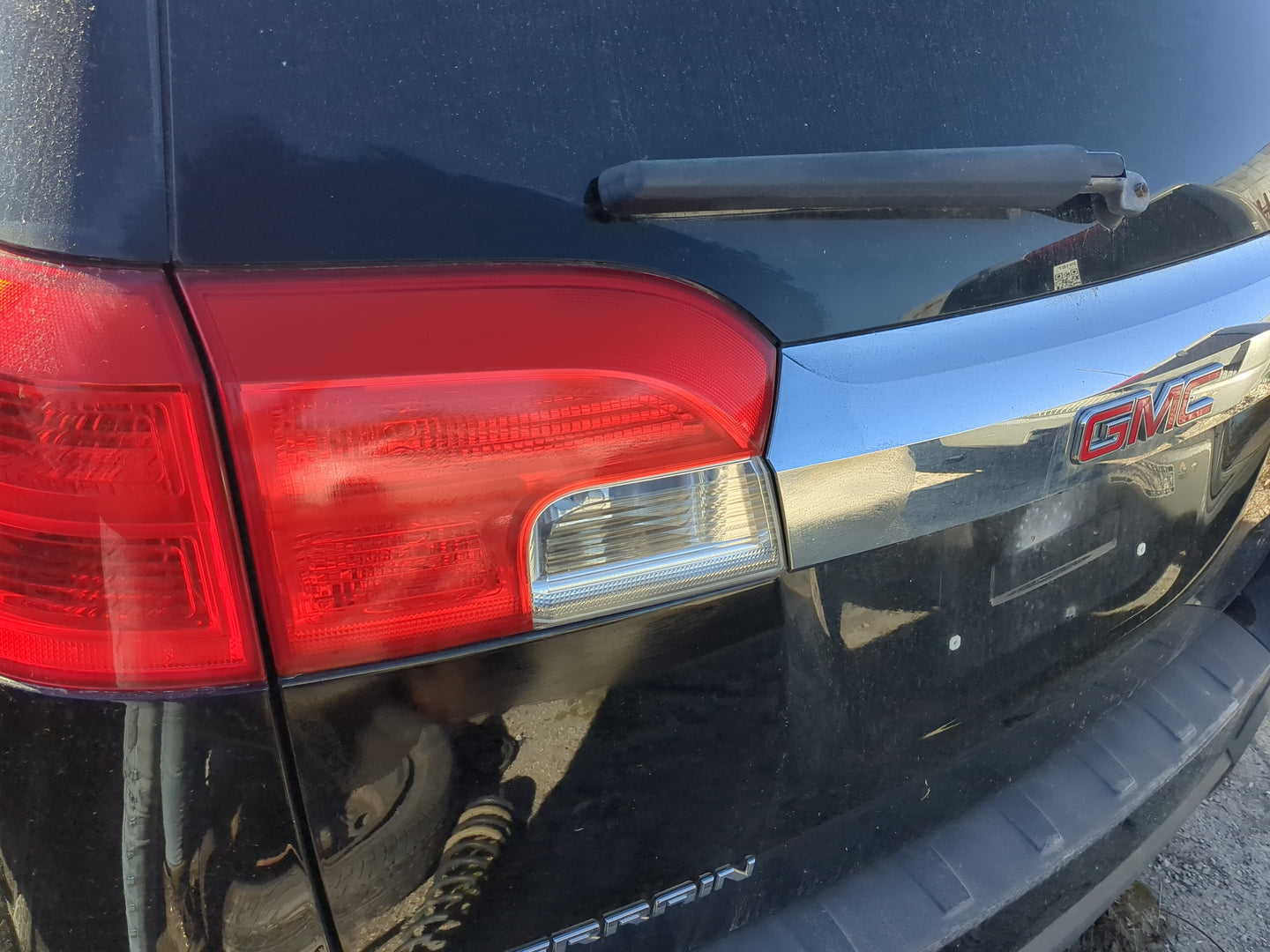 2010 Gmc Terrain Driver Left Side Tail Light Taillight Deck Lid Mounted - Oemusedautoparts1.com