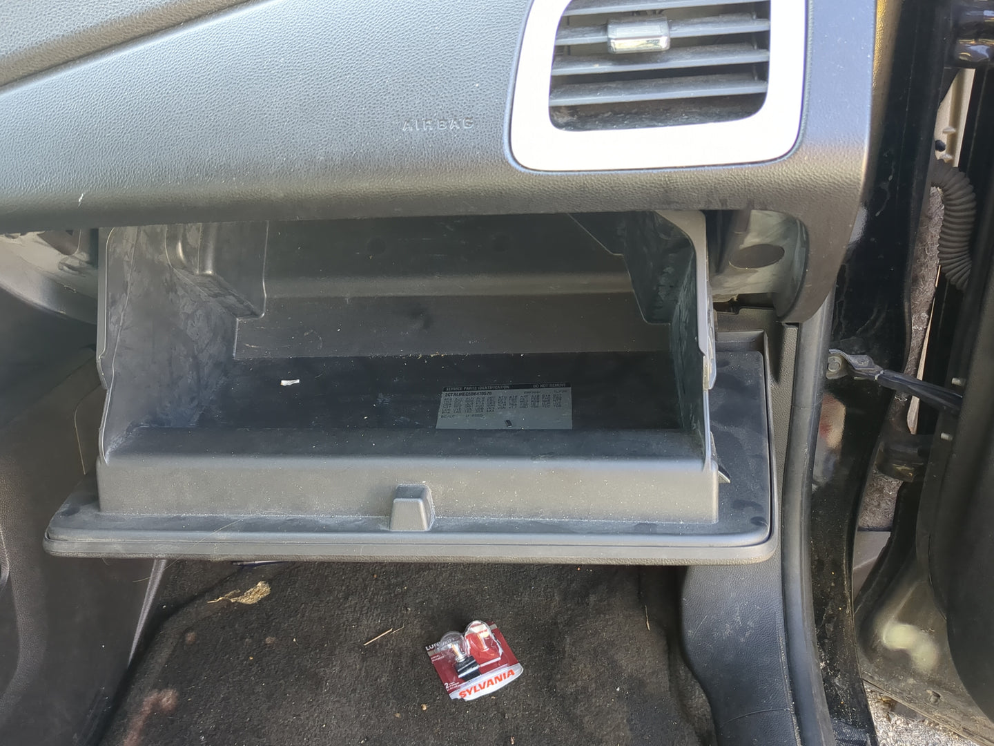 2011 Gmc Terrain Passenger Glove Box Door Storage Compartment - Oemusedautoparts1.com
