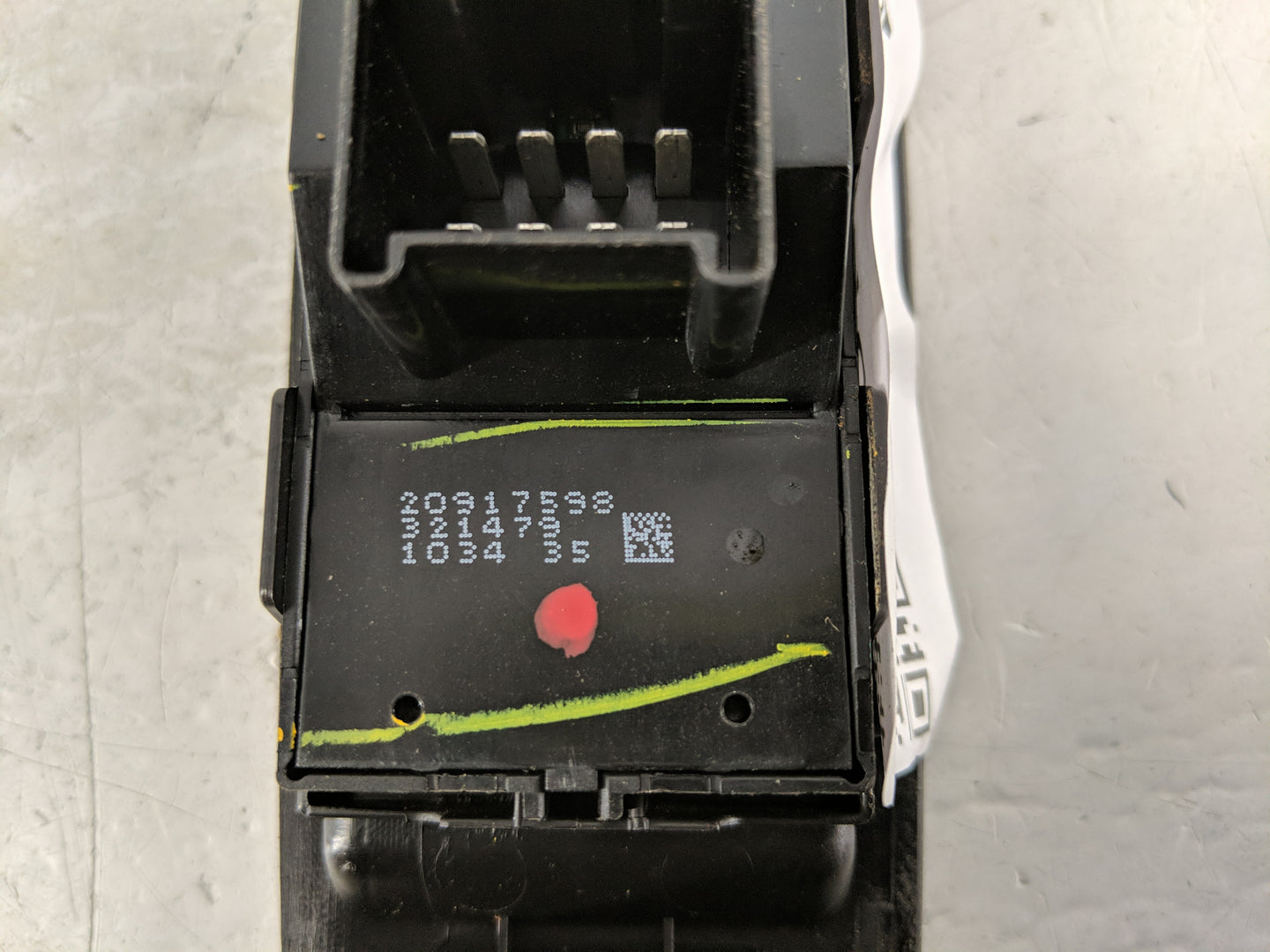 2010-2017 Gmc Terrain Master Power Window Switch Replacement Driver Side Left P/N:20917598 Fits OEM Used Auto Parts - Oemuse