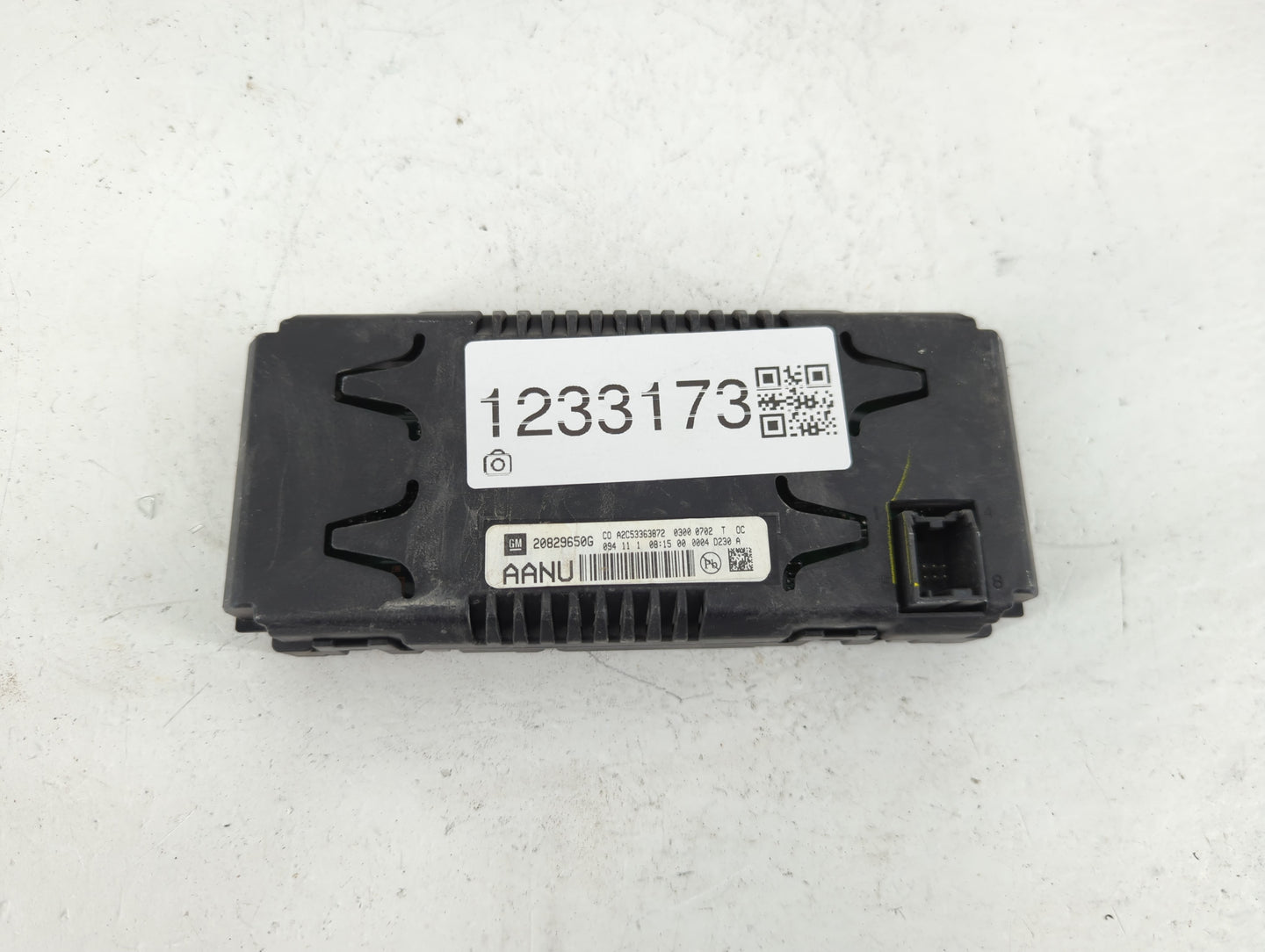 2011 Gmc Terrain Radio AM FM Cd Player Receiver Replacement P/N:20829650G Fits OEM Used Auto Parts - Oemusedautoparts1.com