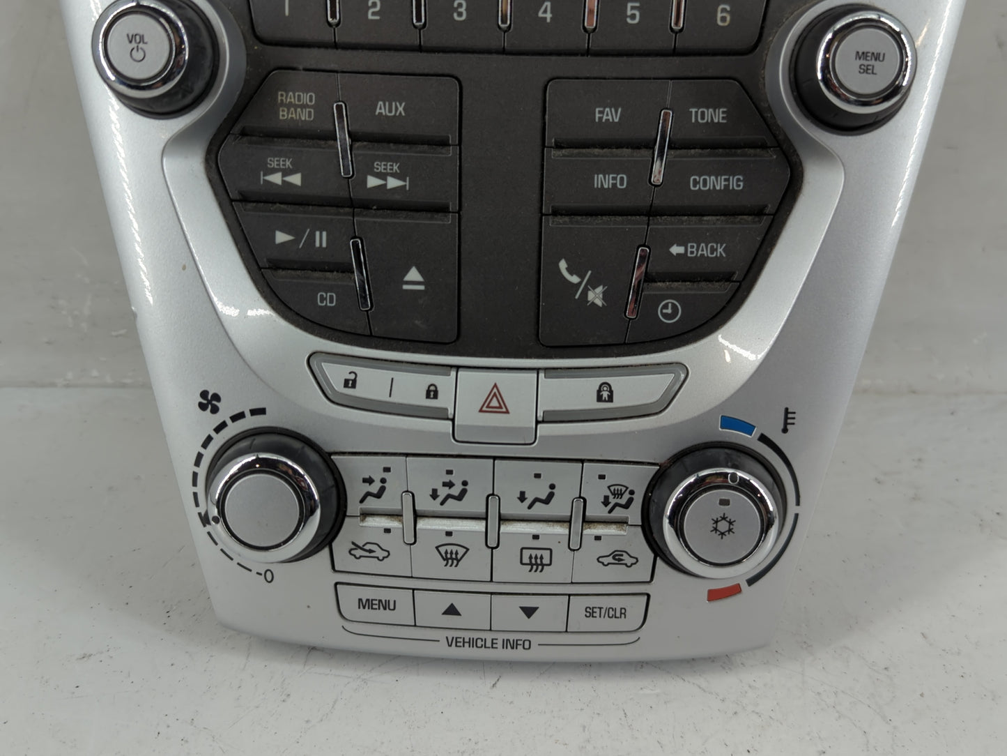 2010-2011 Gmc Terrain Radio Control Panel - Oemusedautoparts1.com