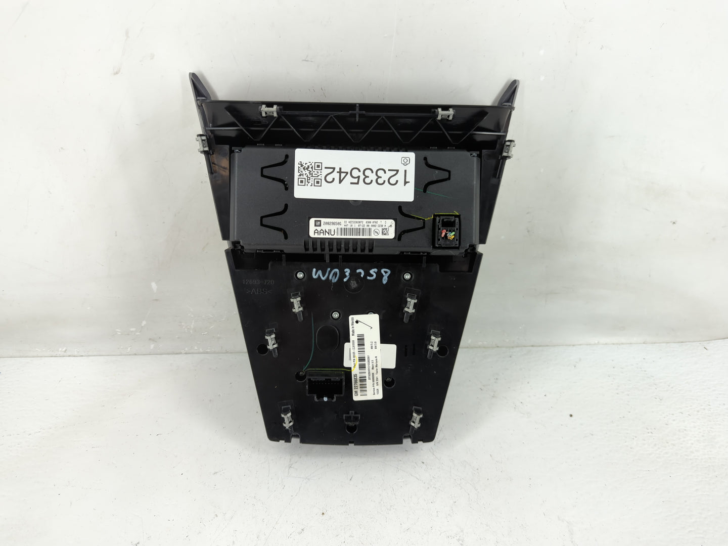 2010-2011 Gmc Terrain Radio Control Panel - Oemusedautoparts1.com