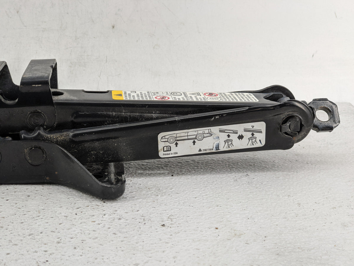 2011 Gmc Terrain Spare Scissor Car Jack 1241655 - Oemusedautoparts1.com