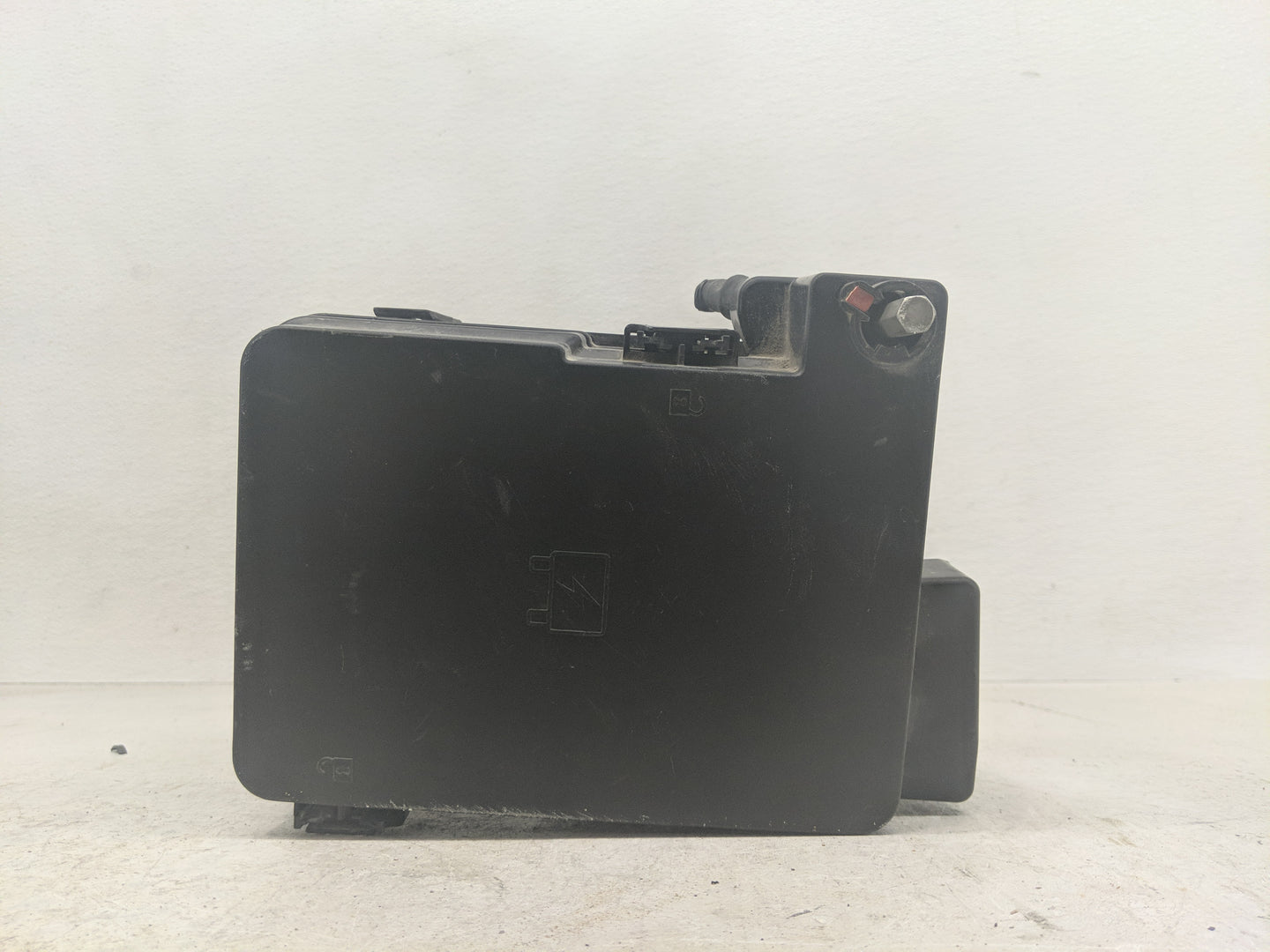 2011 Gmc Terrain Fusebox Fuse Box Panel Relay Module P/N:20899629 02 Fits OEM Used Auto Parts - Oemusedautoparts1.com