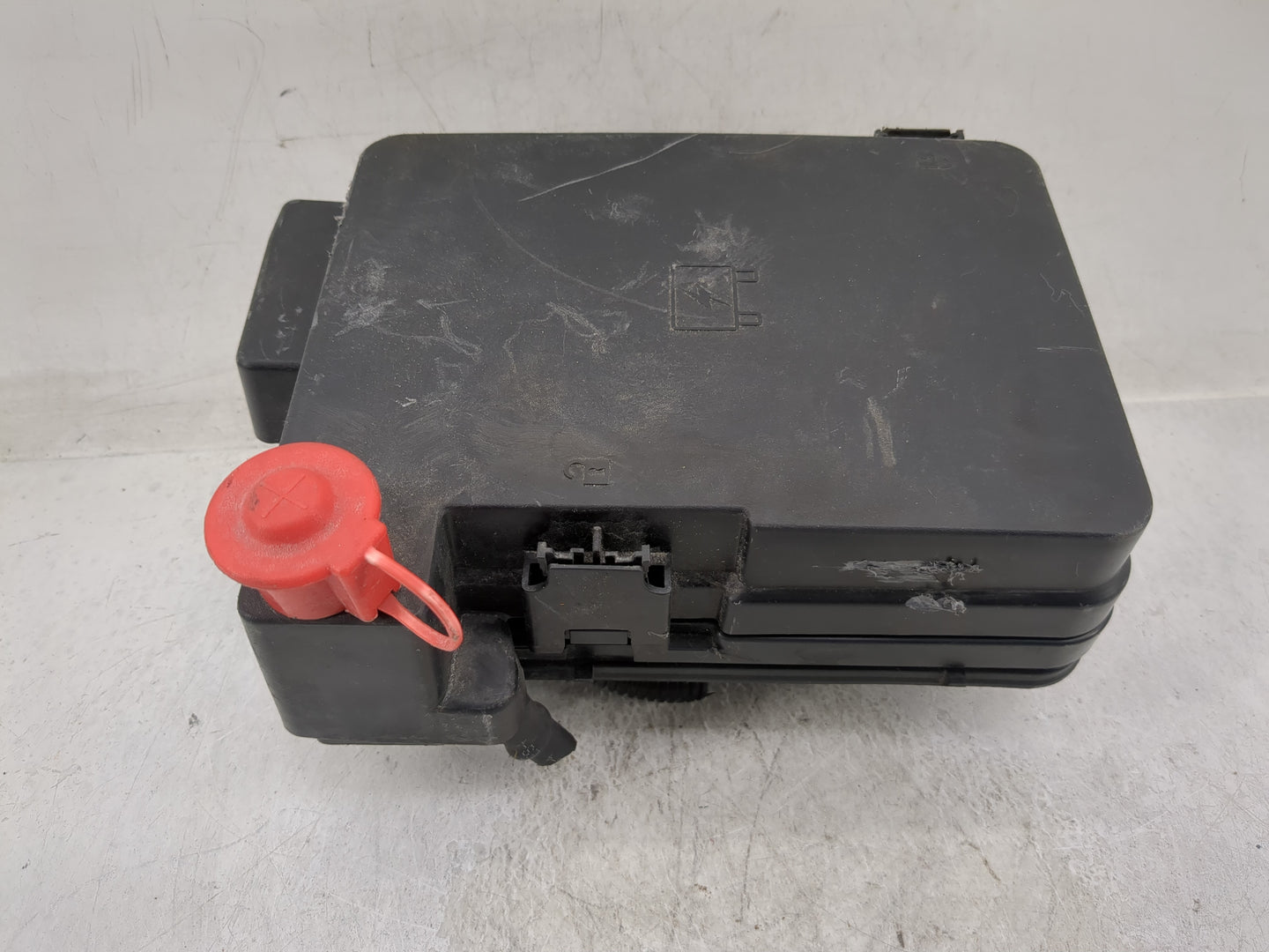 2011 Gmc Terrain Fusebox Fuse Box Panel Relay Module P/N:20899629 02 Fits OEM Used Auto Parts - Oemusedautoparts1.com