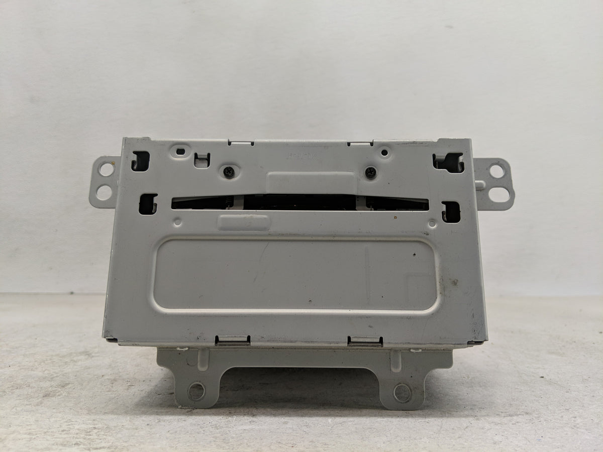2011 Gmc Terrain Radio AM FM Cd Player Receiver Replacement P/N:20983517 Fits OEM Used Auto Parts - Oemusedautoparts1.com
