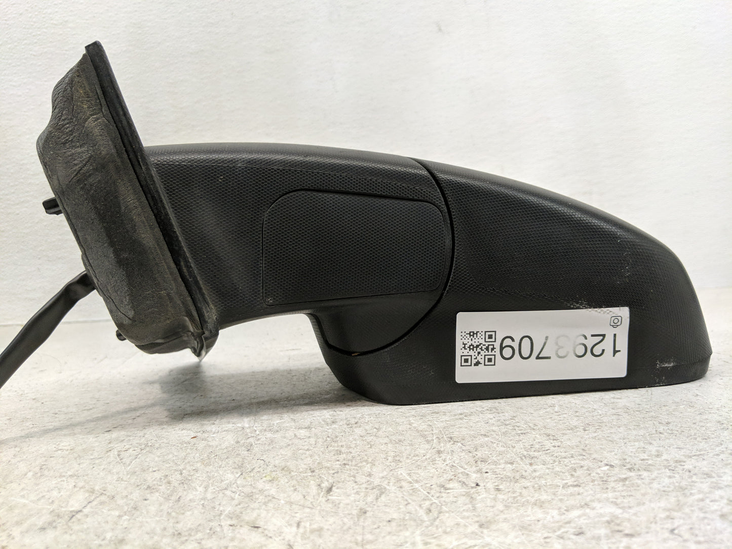 2010-2011 Gmc Terrain Driver Side View Mirror - Left Door Mirror OEM Used - Oemusedautoparts1.com