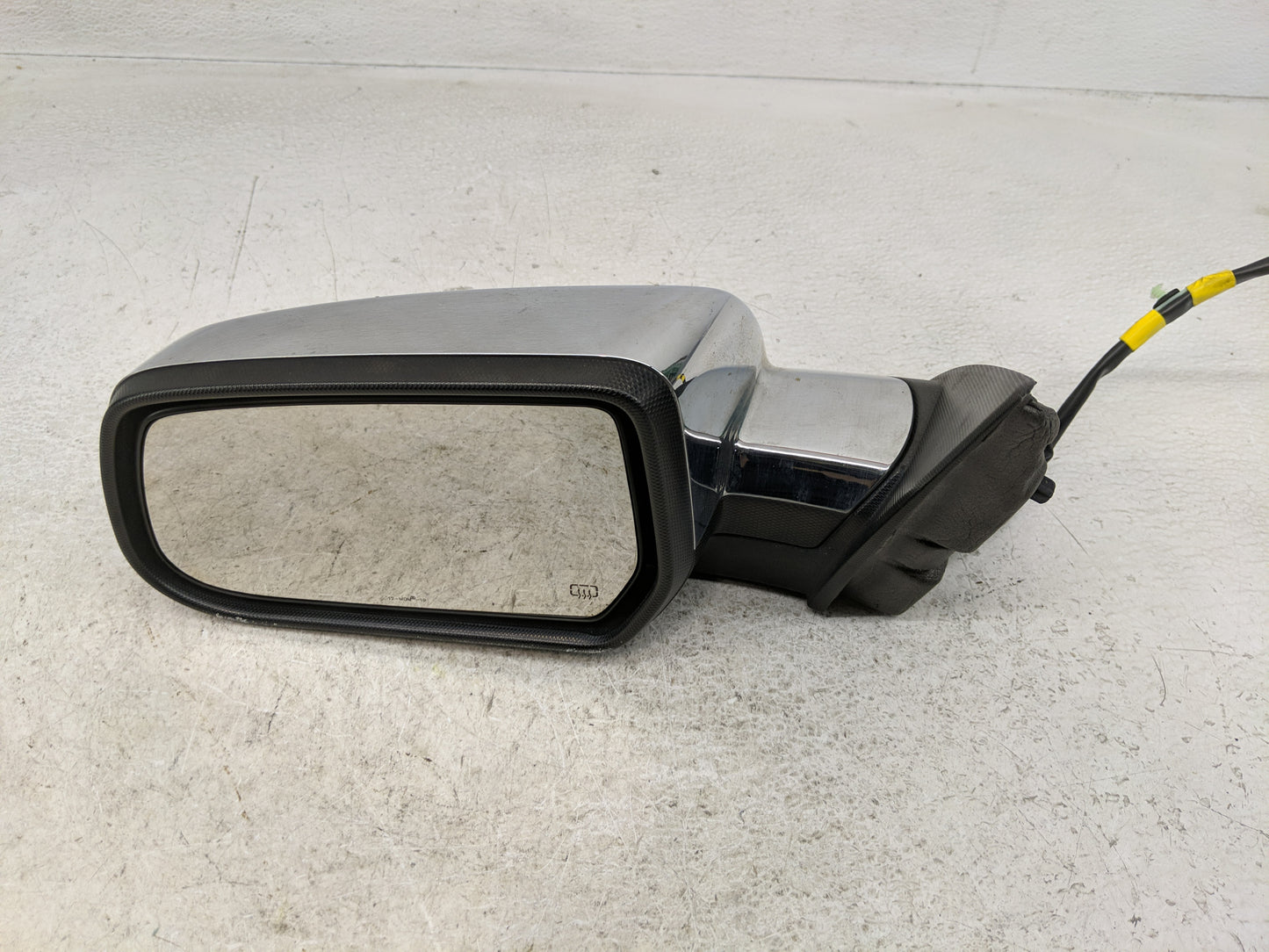 2010-2011 Gmc Terrain Driver Side View Mirror - Left Door Mirror OEM Used - Oemusedautoparts1.com