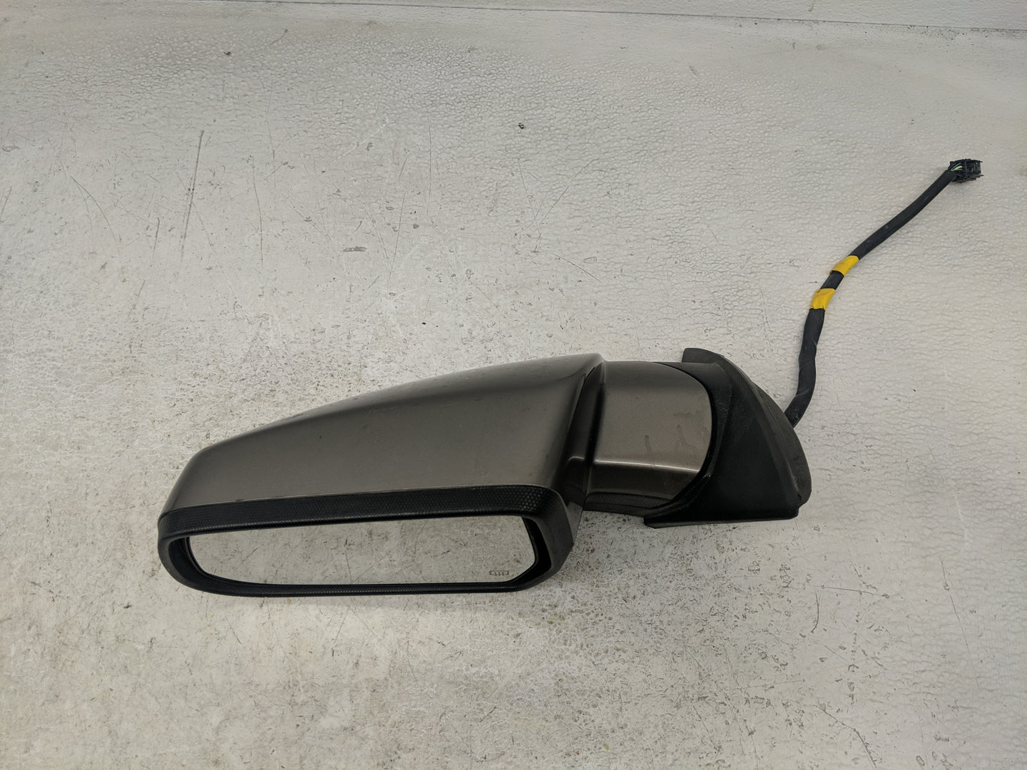 2010-2011 Gmc Terrain Driver Side View Mirror - Left Door Mirror OEM Used - Oemusedautoparts1.com