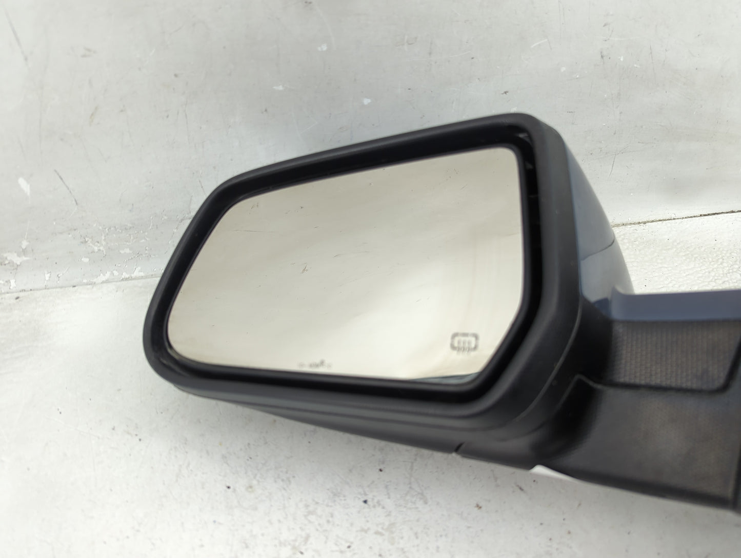 2010-2011 Gmc Terrain Driver Side View Mirror - Left Door Mirror OEM Used - Oemusedautoparts1.com