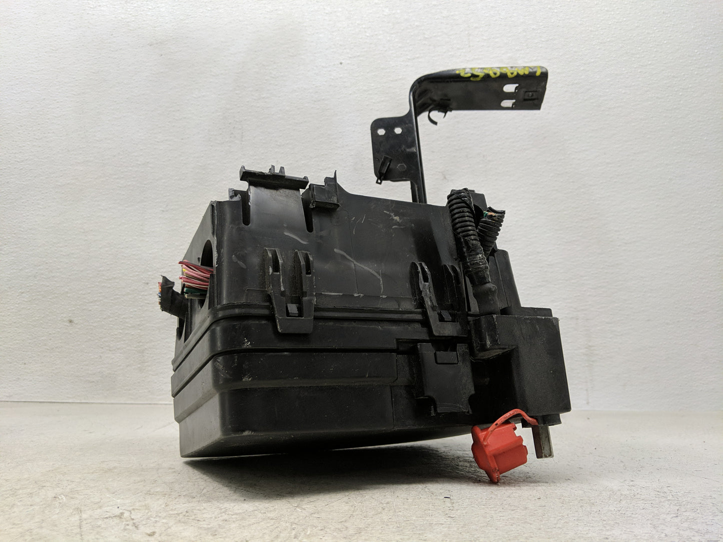 2011-2012 Gmc Terrain Fusebox Fuse Box Panel Relay Module P/N:20899627 Fits Fits 2011 2012 OEM Used Auto Parts - Oemusedauto