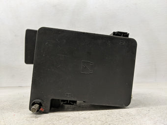 compare product 2011 Gmc Terrain Fusebox Fuse Box Panel Relay Module P/N:20899629-02 Fits OEM Used Auto Parts