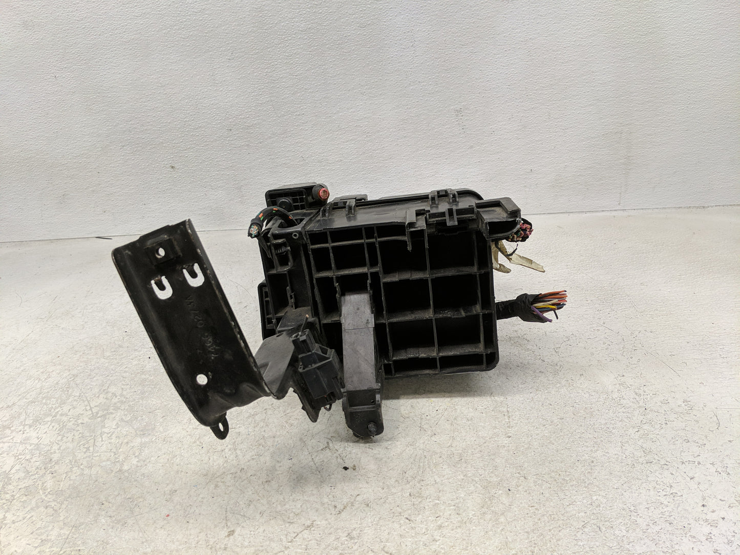 2011 Gmc Terrain Fusebox Fuse Box Panel Relay Module P/N:20899629-02 Fits OEM Used Auto Parts - Oemusedautoparts1.com