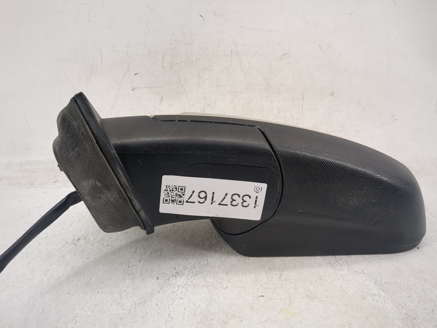 2010-2011 Gmc Terrain Driver Side View Mirror - Left Door Mirror OEM Used - Oemusedautoparts1.com