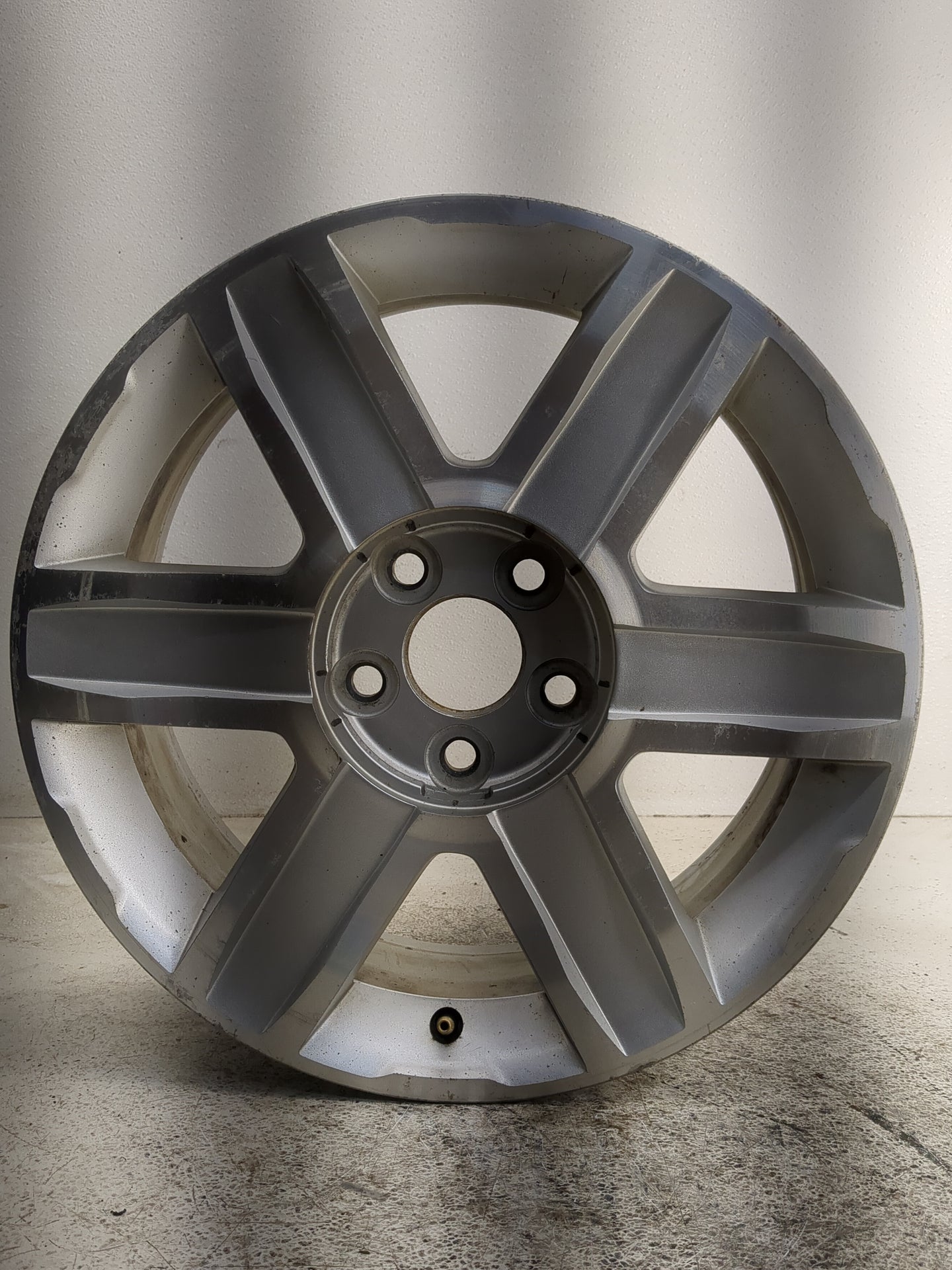 2010-2012 Gmc Terrain Oem Wheel Rim 1361901 - Oemusedautoparts1.com
