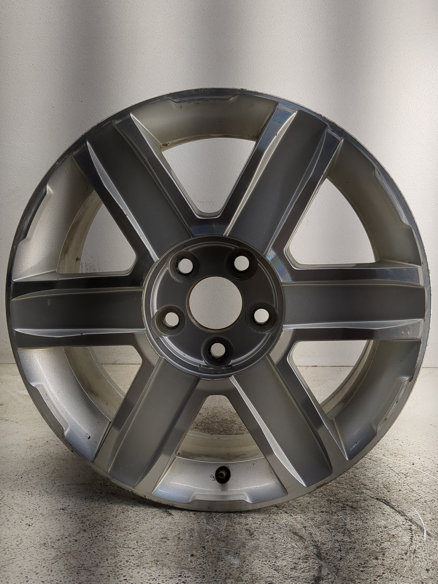 2010-2012 Gmc Terrain Oem Wheel Rim 1361903 - Oemusedautoparts1.com