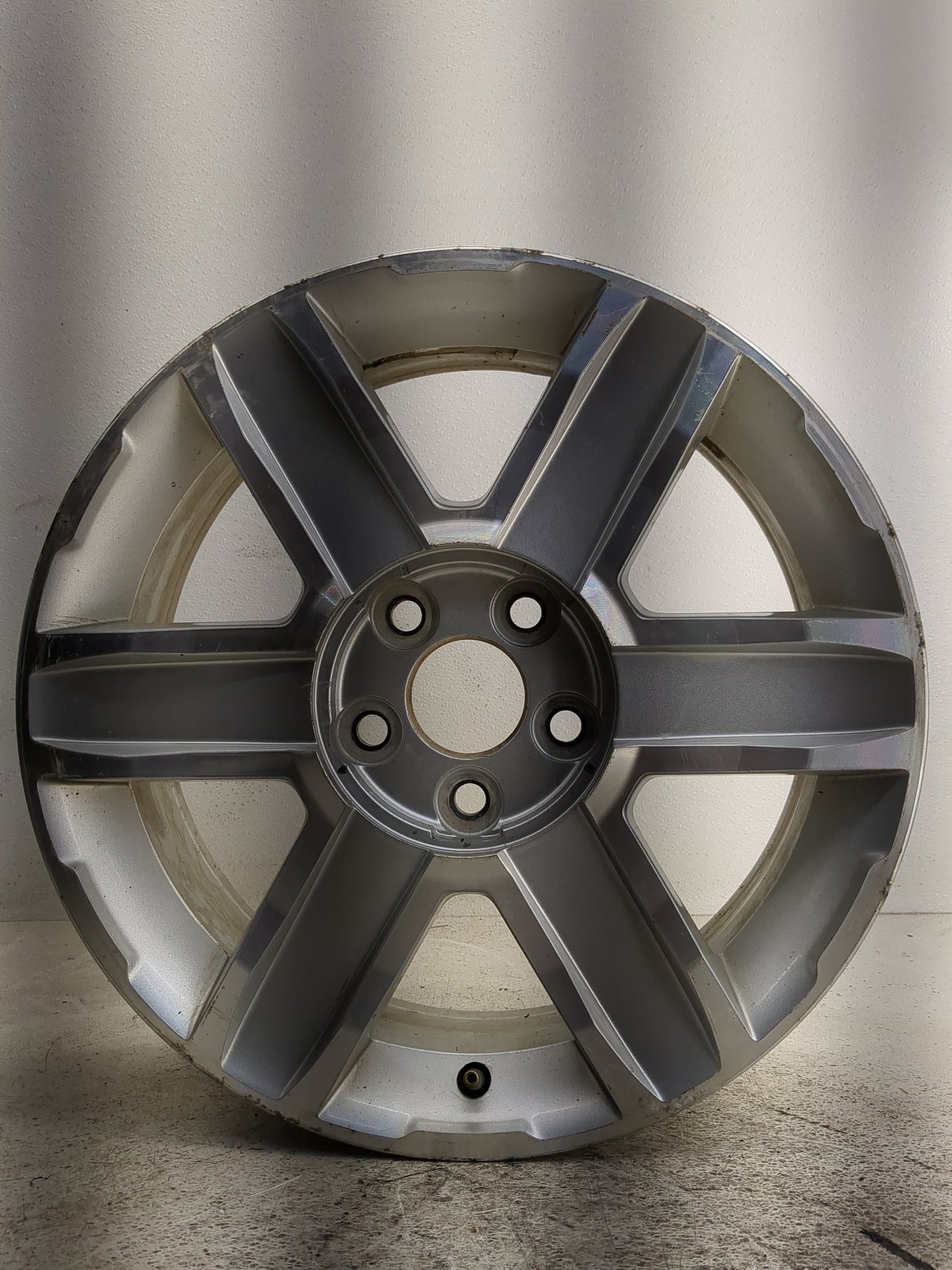 2010-2012 Gmc Terrain Oem Wheel Rim 1361904 - Oemusedautoparts1.com
