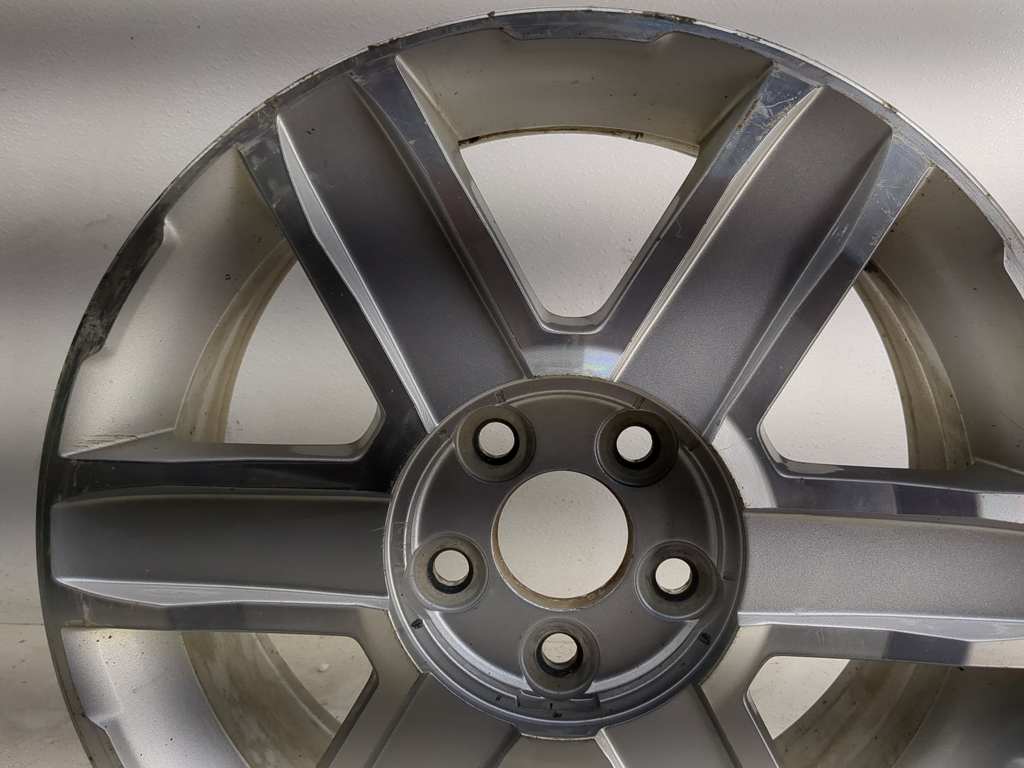 2010-2012 Gmc Terrain Oem Wheel Rim 1361904 - Oemusedautoparts1.com