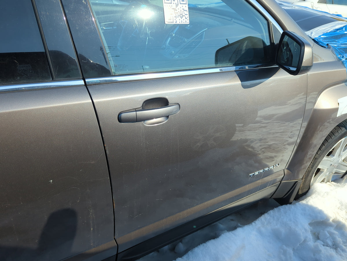 2010-2017 Gmc Terrain Passenger Front Door Oem 1365325 - Oemusedautoparts1.com