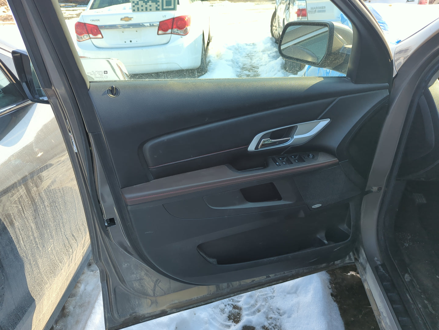 2011 Gmc Terrain Front Left Driver Interior Door Panel Trim 1365472 - Oemusedautoparts1.com