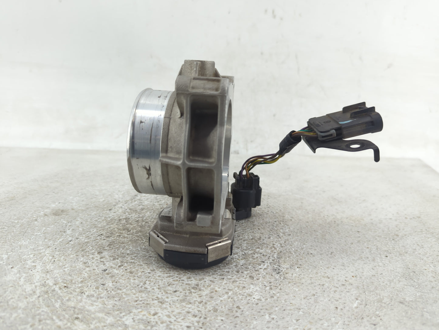 2010-2012 Gmc Terrain Throttle Body Fits Fits 2007 2008 2009 2010 2011 2012 OEM Used Auto Parts - Oemusedautoparts1.com