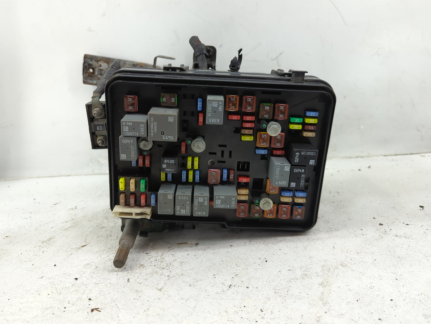 2011 Gmc Terrain Fusebox Fuse Box Panel Relay Module P/N:20899629 02 Fits OEM Used Auto Parts - Oemusedautoparts1.com