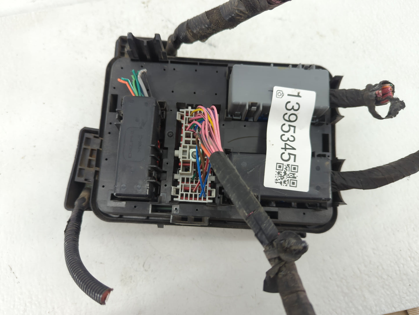 2011 Gmc Terrain Fusebox Fuse Box Panel Relay Module Fits OEM Used Auto Parts - Oemusedautoparts1.com