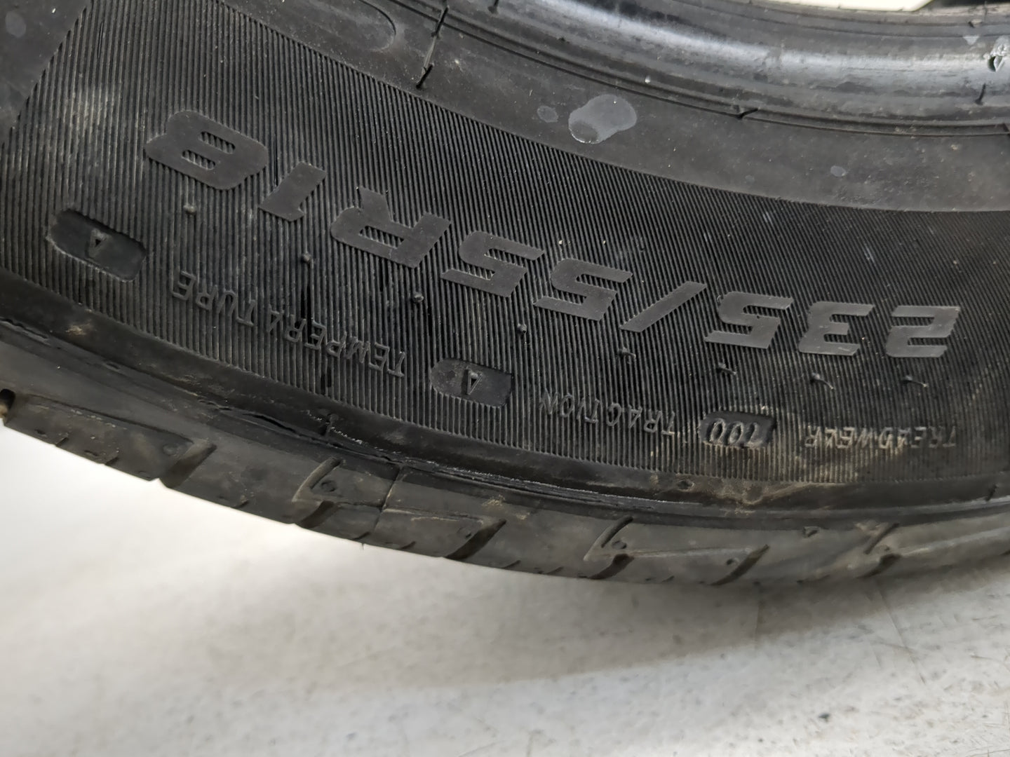 Used Tire 235/55R18 MASTERCRAFT COURSER QUEST PLUS 104V - Tread Depth 10/32 - Oemusedautoparts1.com
