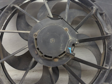 2010-2017 Gmc Terrain Electric Radiator Cooling Fan Motor Assembly P/N:05061Y-11-0145 15846003-010 Fits OEM Used Auto Parts