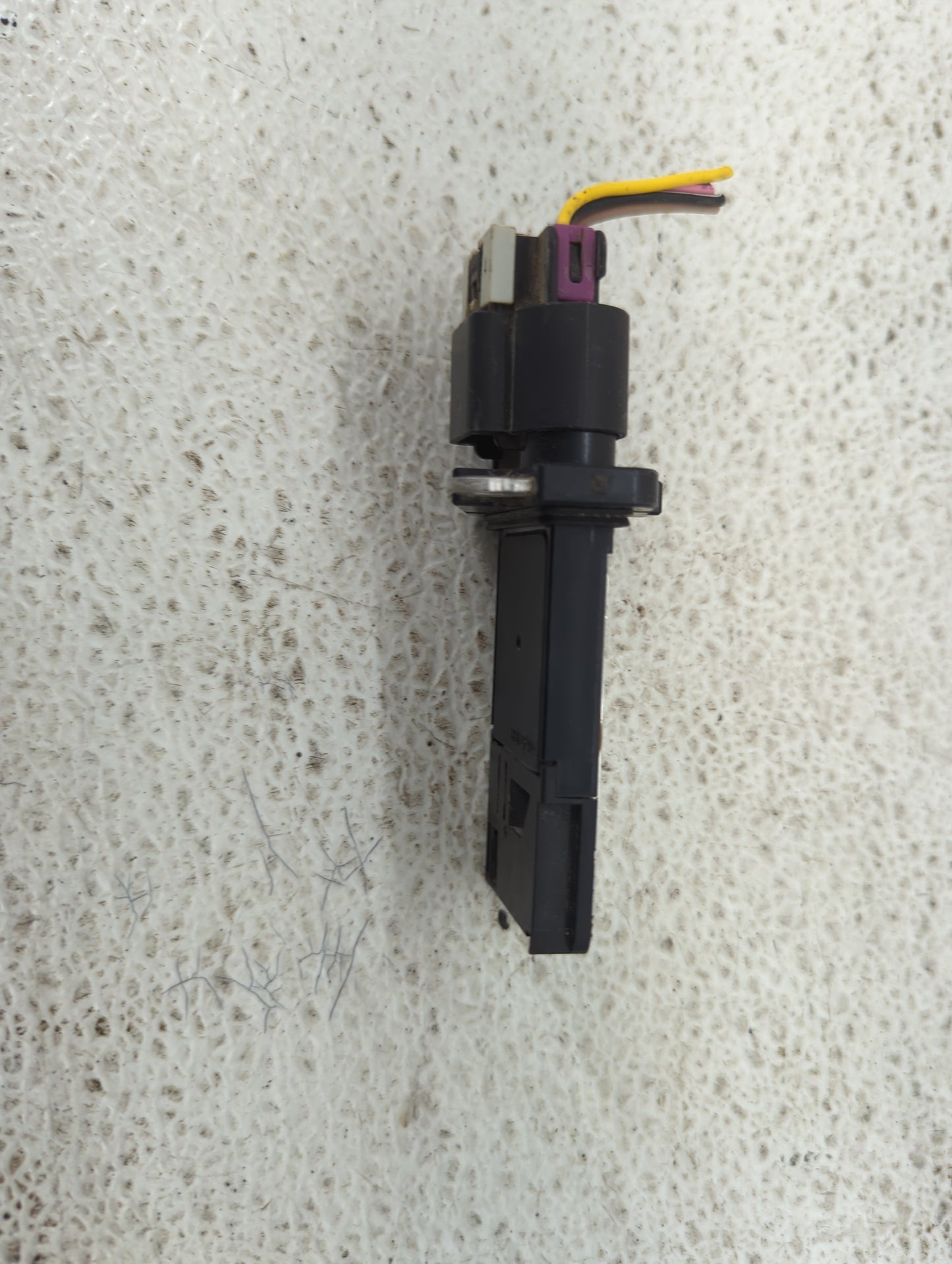 2010-2011 Gmc Terrain Mass Air Flow Meter Maf 1487814 - Oemusedautoparts1.com