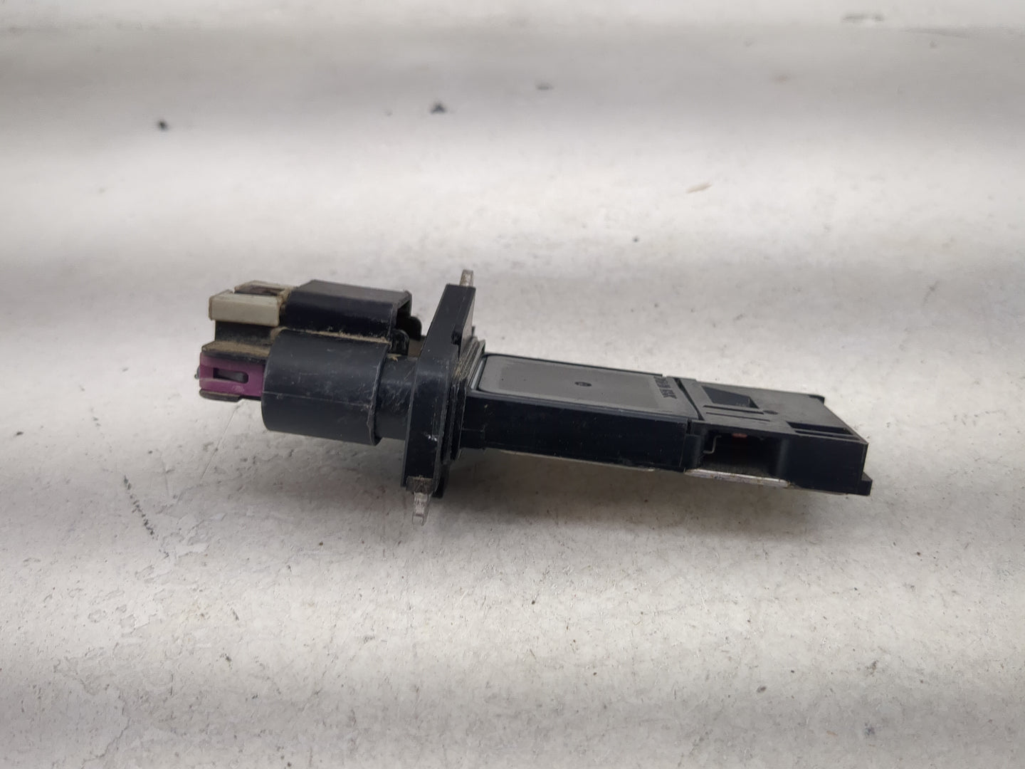 2010-2011 Gmc Terrain Mass Air Flow Meter Maf 1488628 - Oemusedautoparts1.com