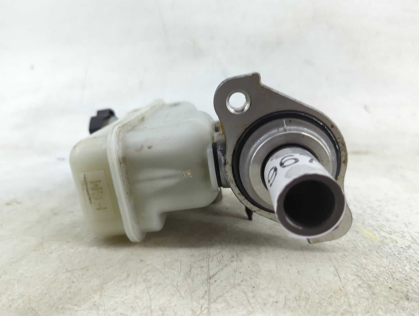 Gmc Terrain Brake Master Cylinder 1496750 - Oemusedautoparts1.com