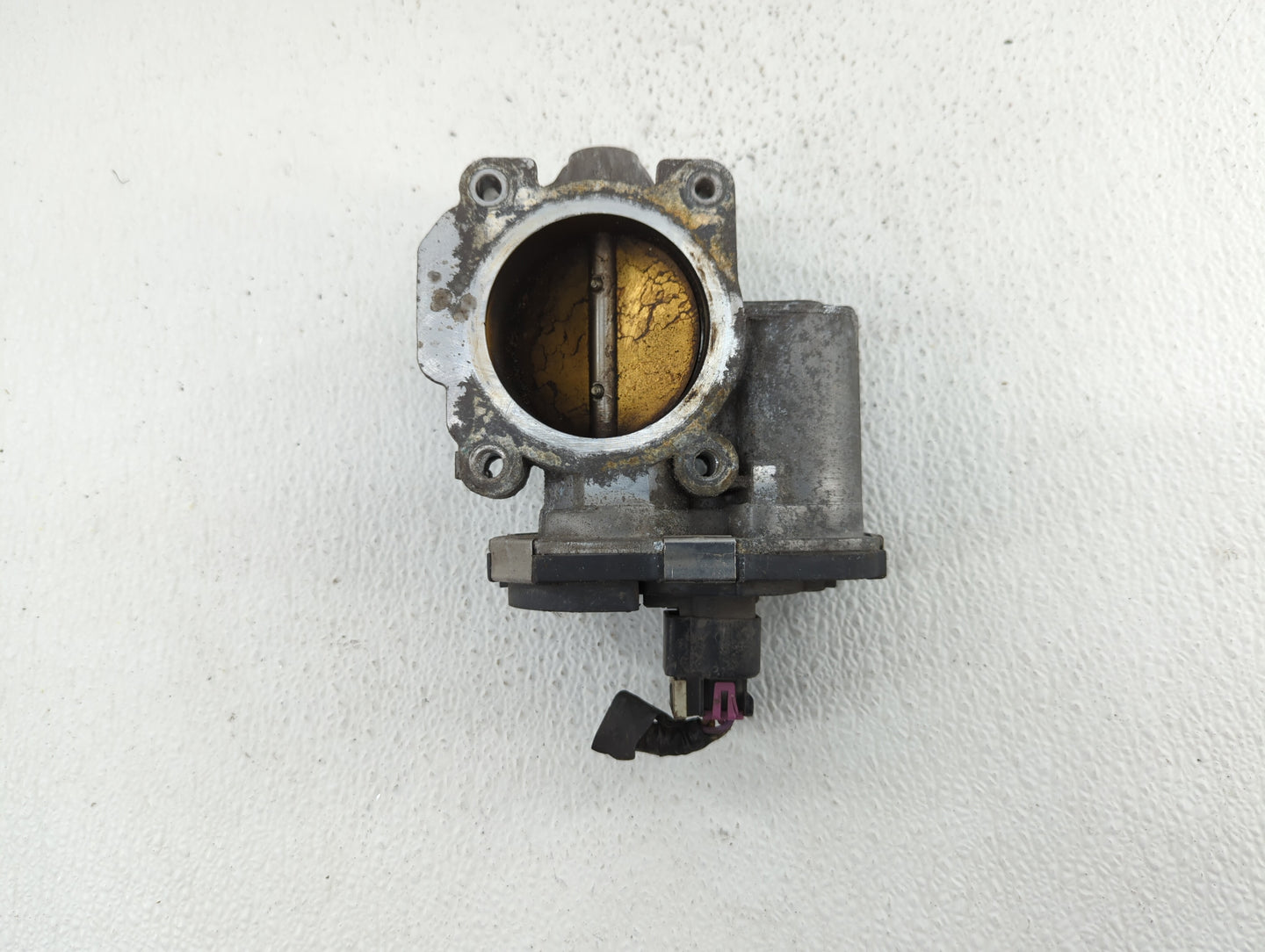 2010-2012 Gmc Terrain Throttle Body P/N:9B4G-9F991-A 668AA, 186AA Fits Fits 2007 2008 2009 2010 2011 2012 OEM Used Auto Part