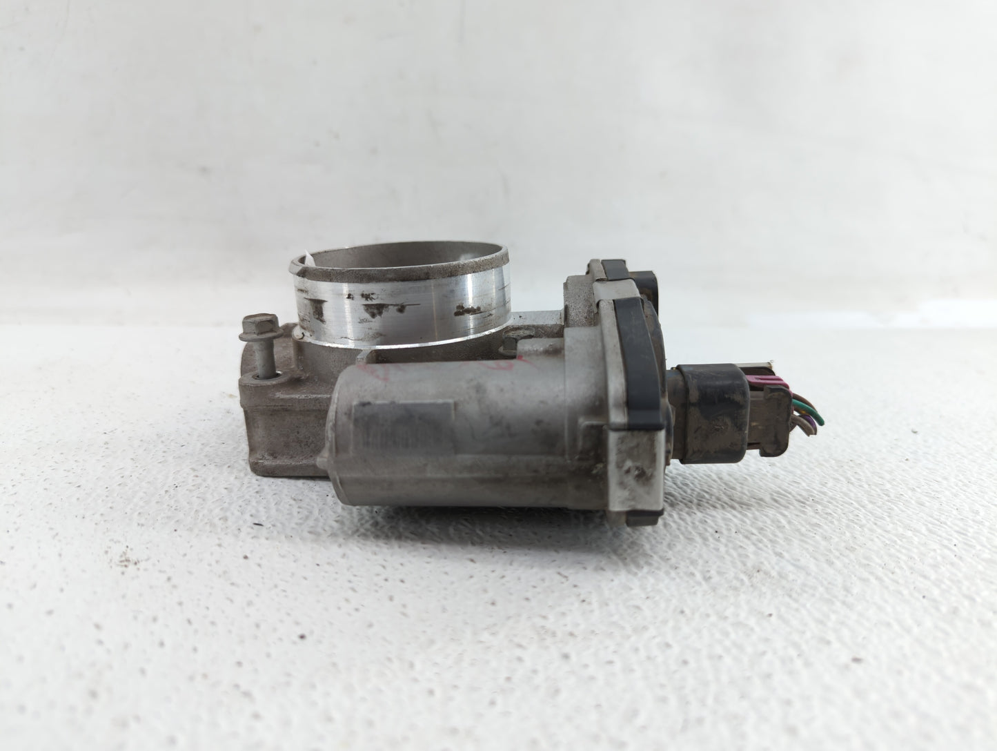 2010-2012 Gmc Terrain Throttle Body P/N:668AA 186AA Fits Fits 2007 2008 2009 2010 2011 2012 OEM Used Auto Parts - Oemusedaut