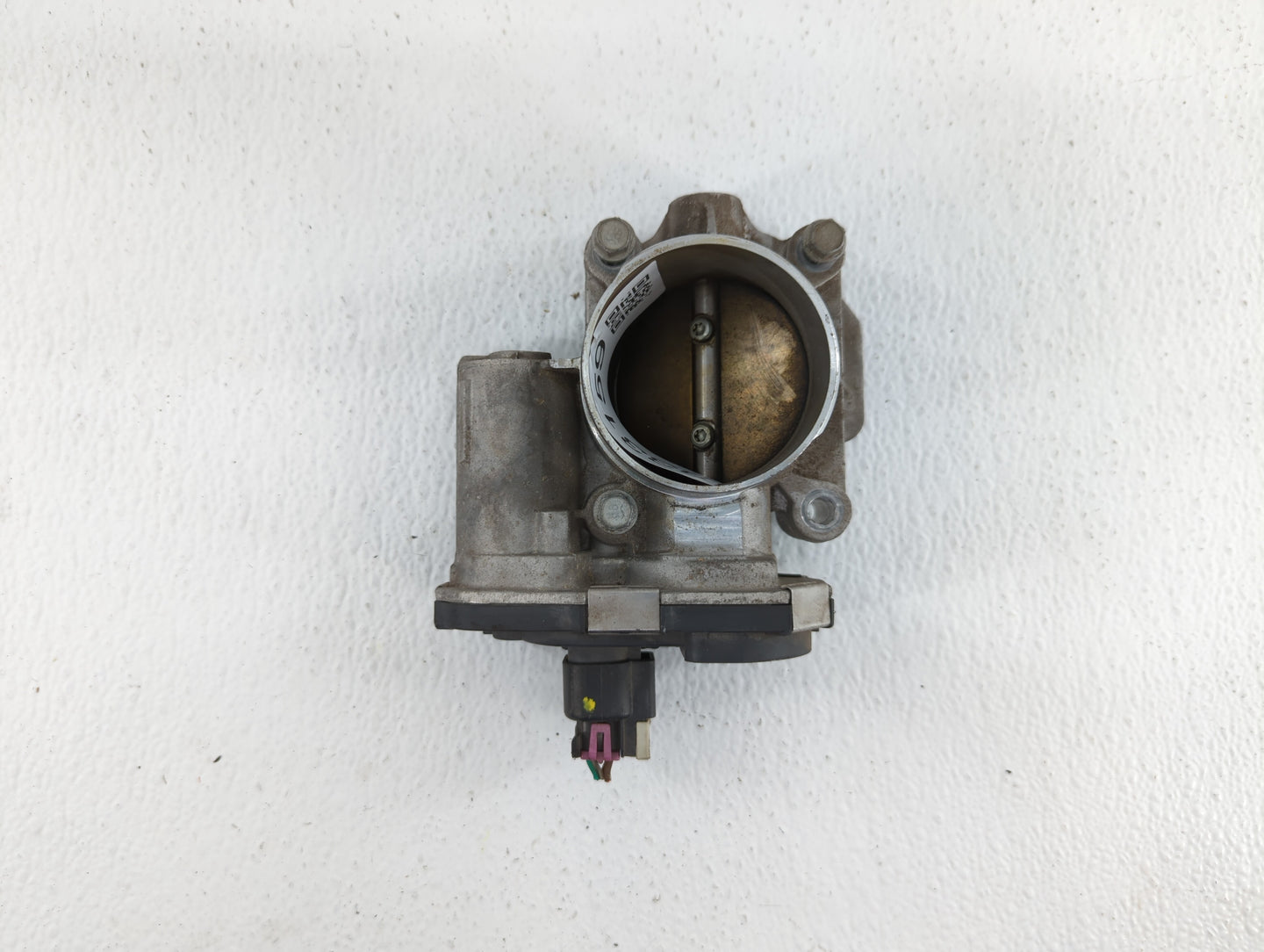 2010-2012 Gmc Terrain Throttle Body P/N:9B4G-9F991-A 668AA, 186AA Fits Fits 2007 2008 2009 2010 2011 2012 OEM Used Auto Part