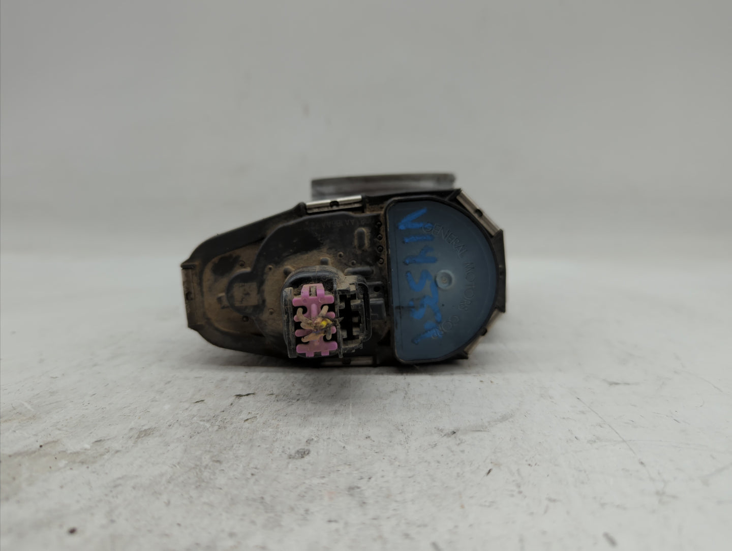 2010-2012 Gmc Terrain Throttle Body P/N:9B4G-9F991-A 668AA, 186AA Fits Fits 2007 2008 2009 2010 2011 2012 OEM Used Auto Part