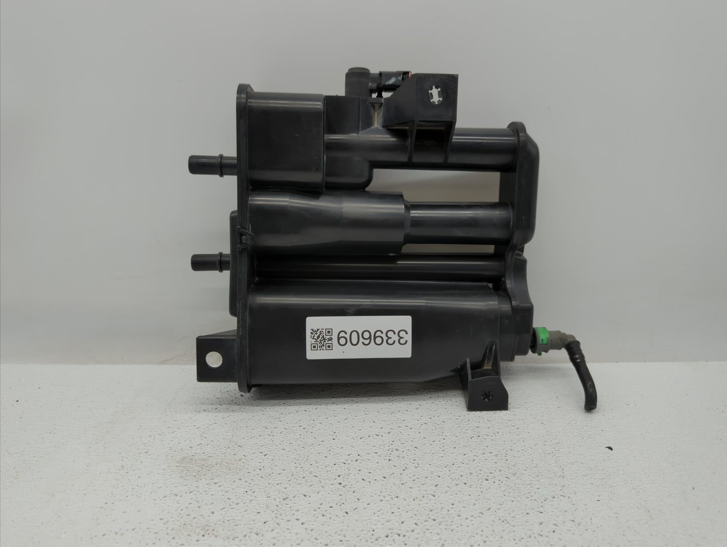 2011 Gmc Terrain Fuel Vapor Charcoal Canister - Oemusedautoparts1.com