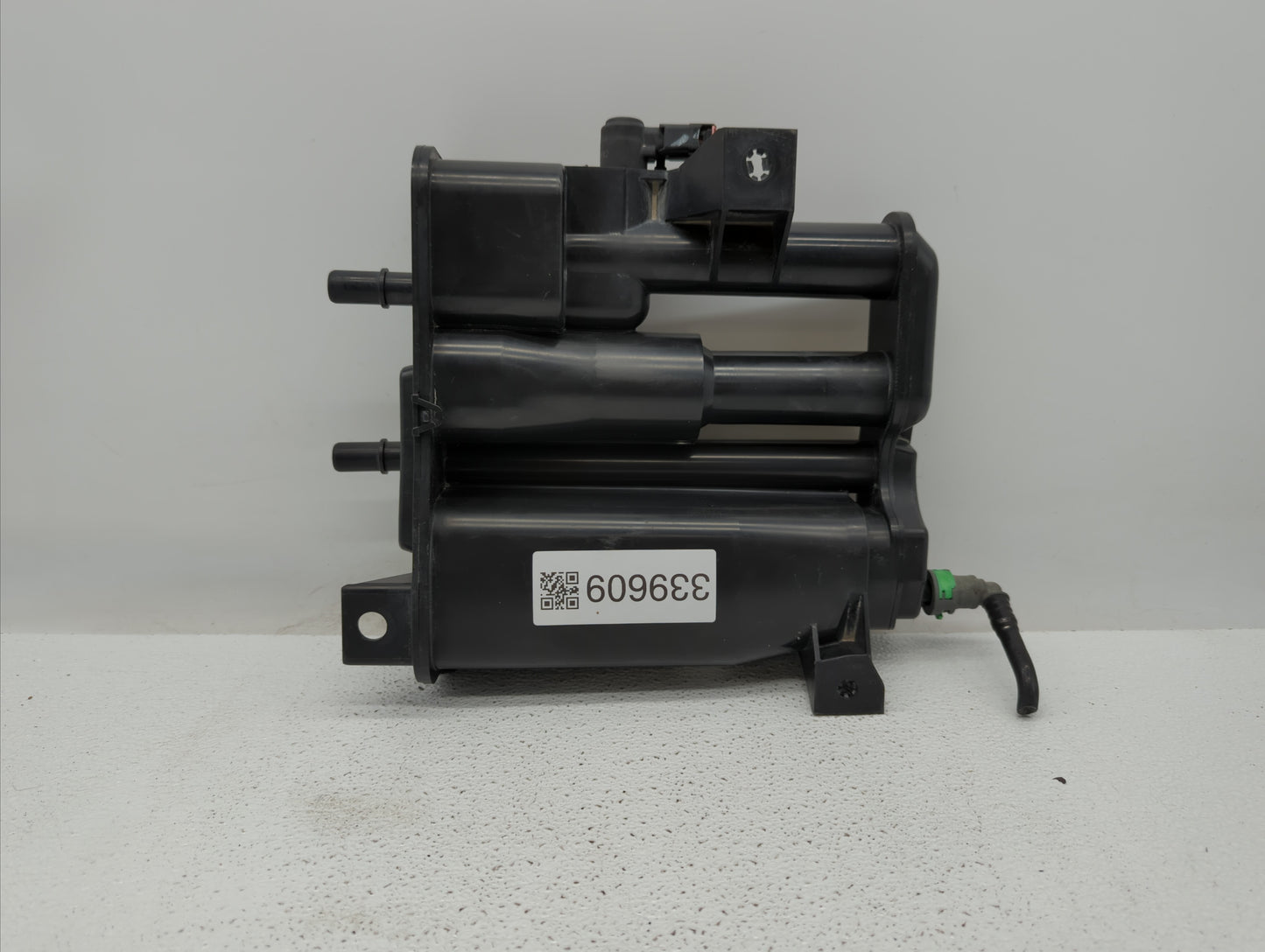 2011 Gmc Terrain Fuel Vapor Charcoal Canister - Oemusedautoparts1.com