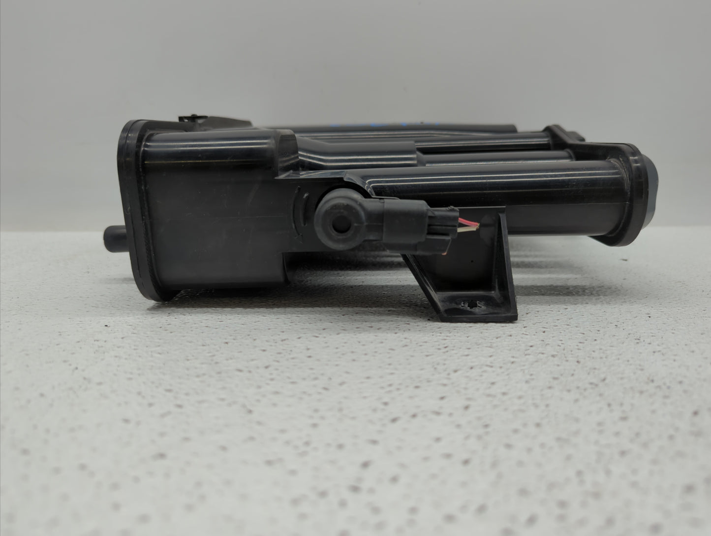 2011 Gmc Terrain Fuel Vapor Charcoal Canister - Oemusedautoparts1.com