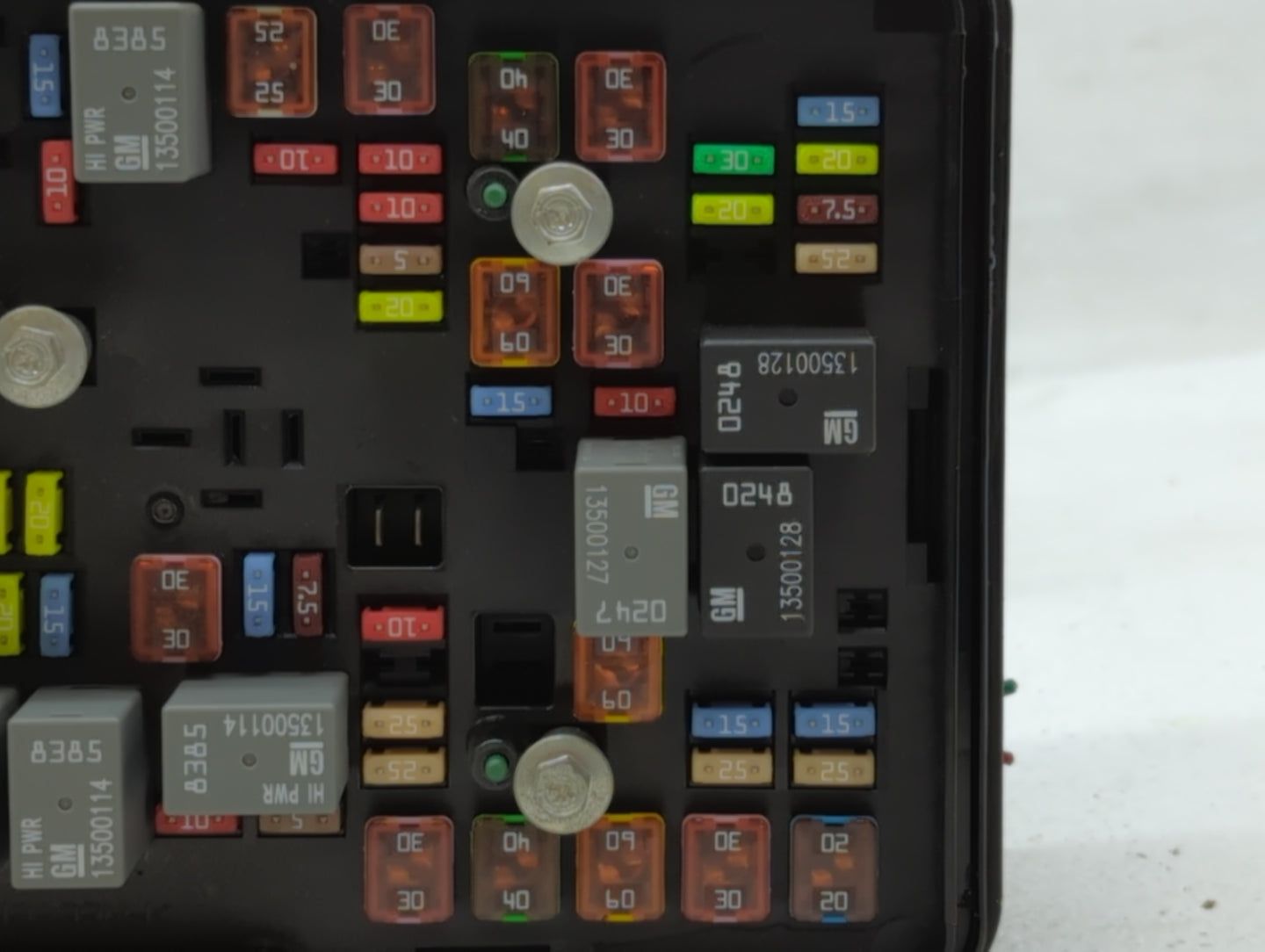 2011 Gmc Terrain Fusebox Fuse Box Panel Relay Module P/N:20899627 20899629 Fits OEM Used Auto Parts - Oemusedautoparts1.com